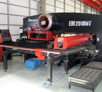 タレットパンチングマシーン